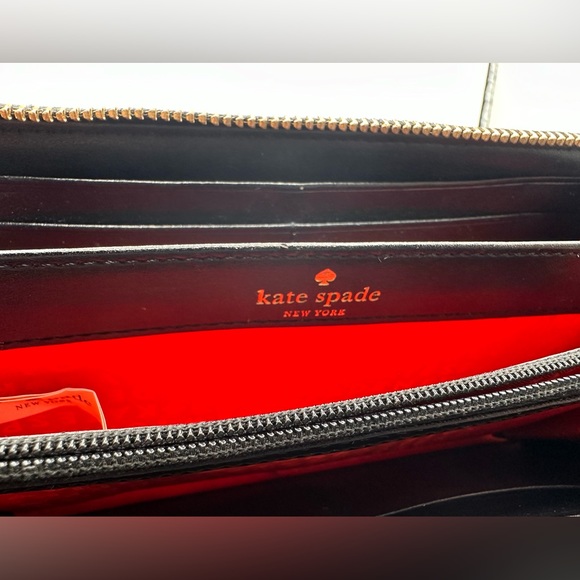 Kate ♠️ Staci Polka Dot Bifold Wallet Black, Red Interior, Excel Preowned Cond - Picture 4 of 5